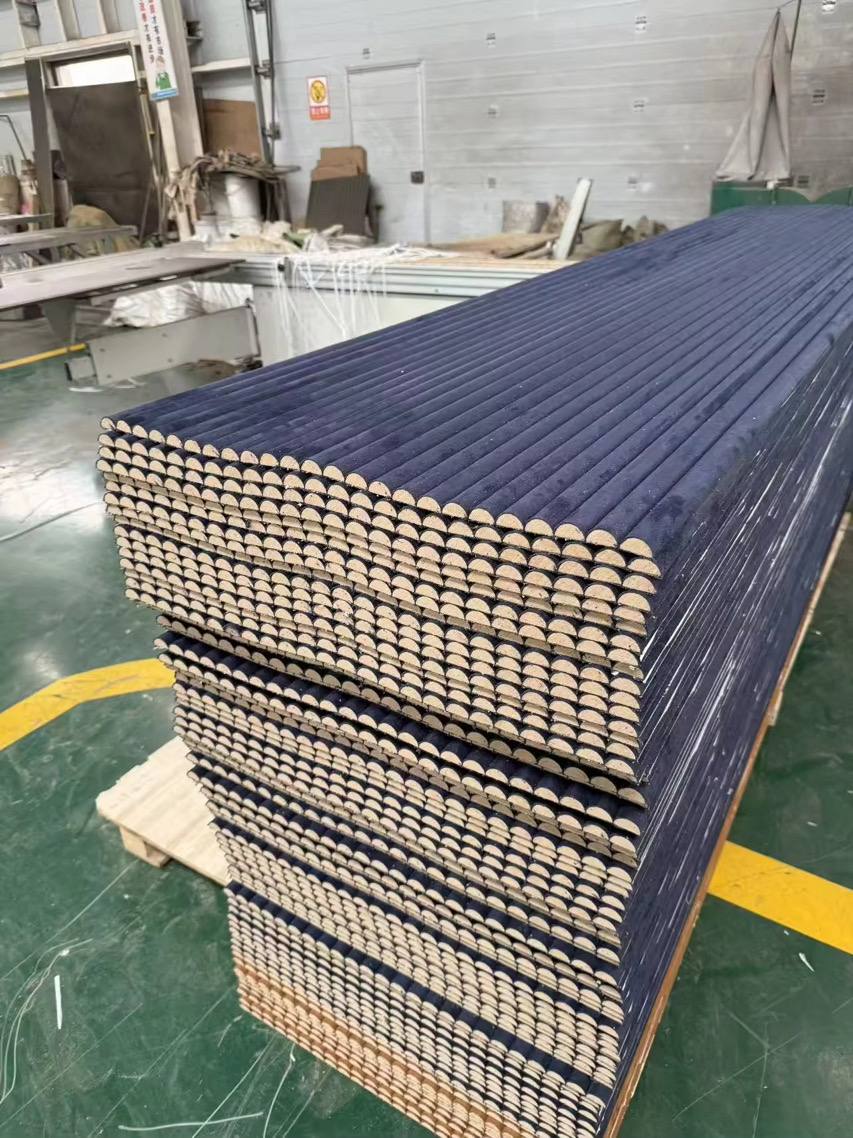 Premium flexible wood wall panels for accent walls, kitchen
islands, cabinet doors & curved surfaces