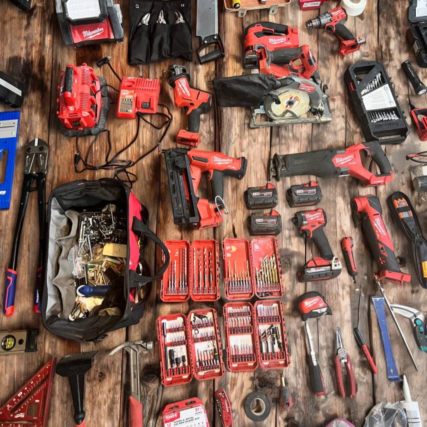 Handyman Services in Seattle & Bothell | Hourly Home Repairs 24 SOLVE