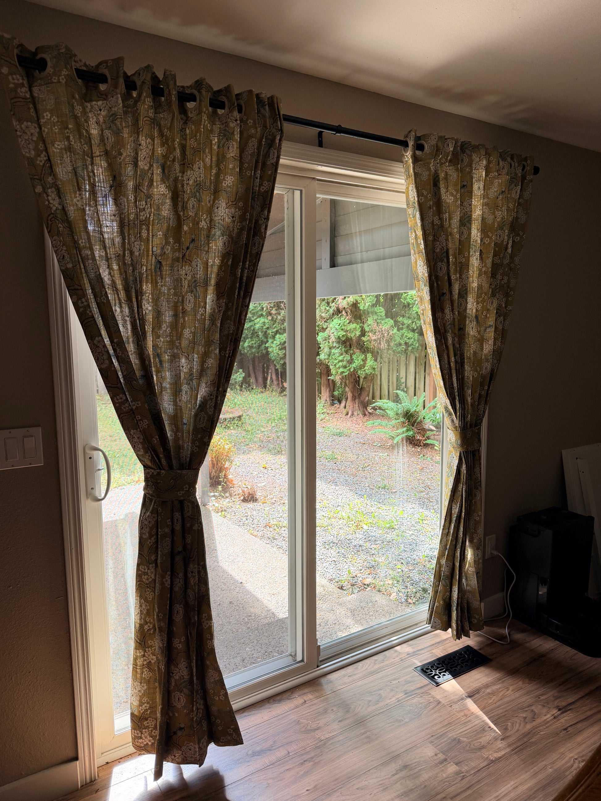 Curtain Rod Installation Service