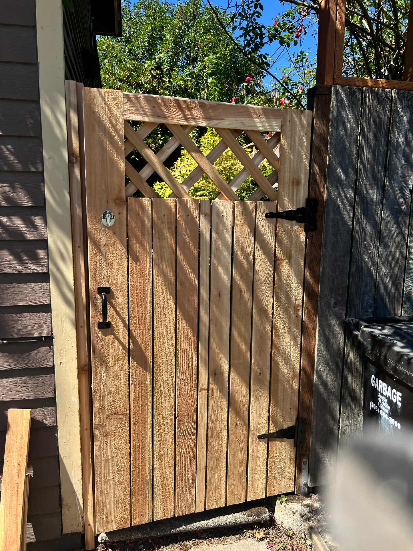 Fence Gate Build & Repair Service | Custom Wood Gates in Seattle Bothell