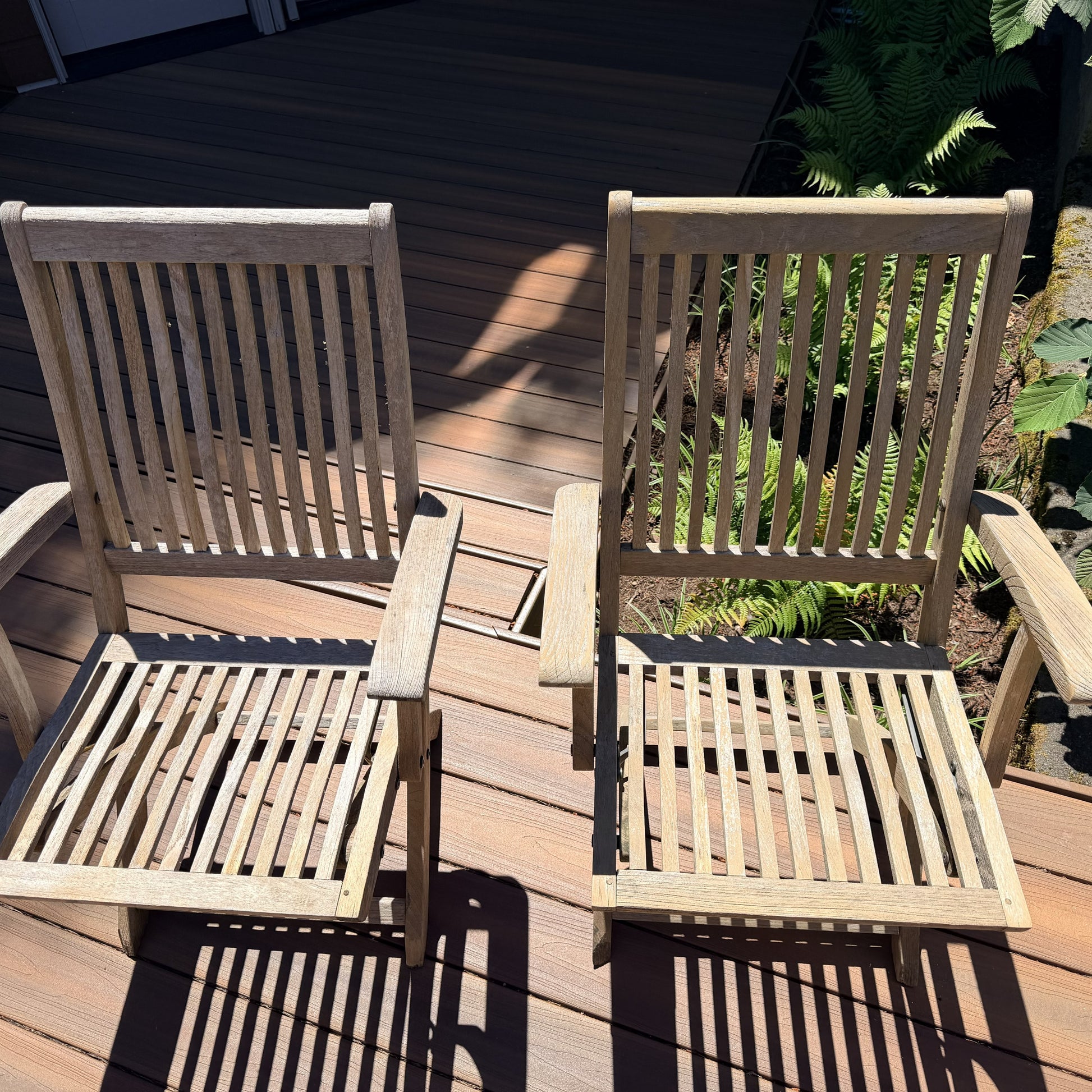 Outdoor Wood Furniture Refinishing | Bothell & Seattle Area | 24 Solve