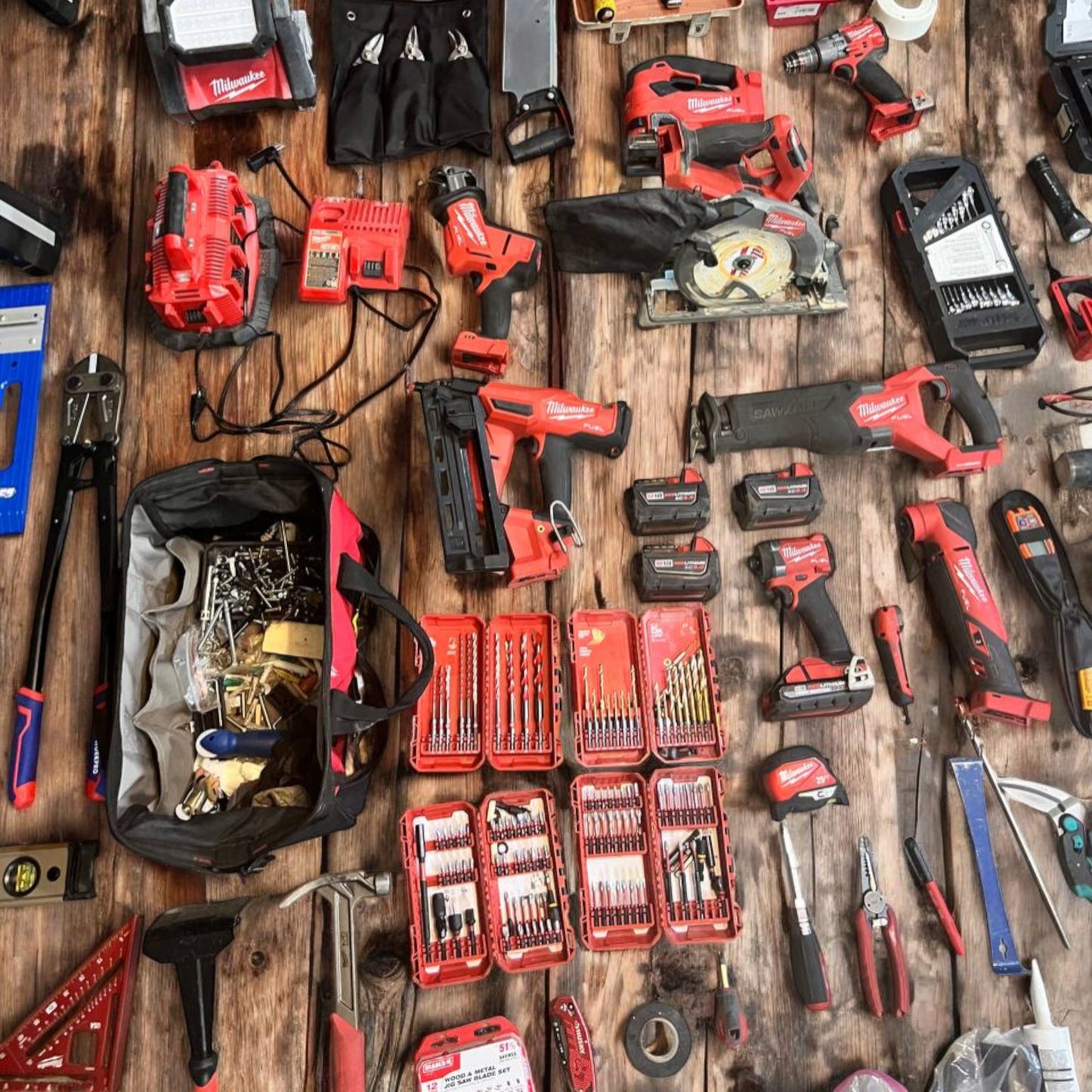 Handyman Service – Hourly & Quote-Based Home Repairs